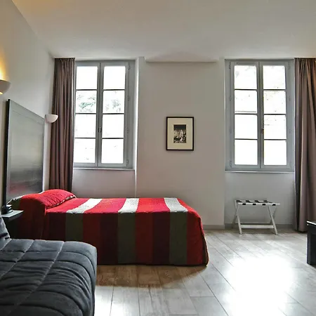 מלון Logis Des Deux Forts